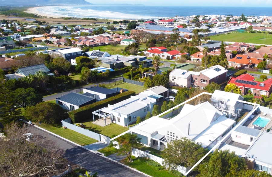 4 Bedroom Property for Sale in Kleinmond Western Cape
